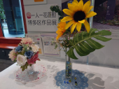 造花と飾り花の写真です